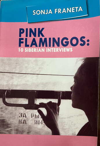 Pink Flamingos in English Pink Flamingos in English